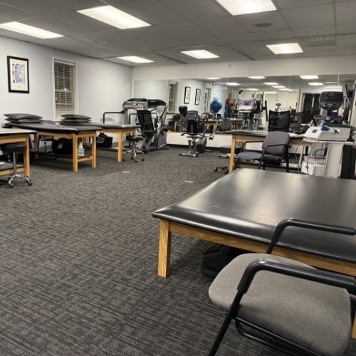 Clifton-Park-Physical-Therapy-Clifton-Park-NY-facility-interior-treatment-area-1