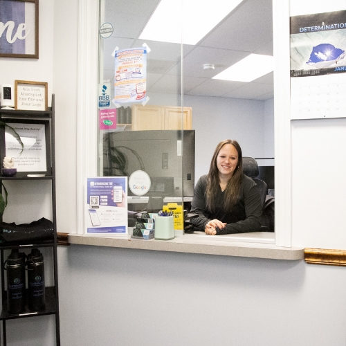Clifton-Park-Physical-Therapy-Clifton-Park-NY-front-desk-3